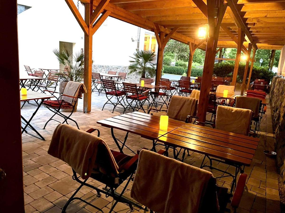 Hotel Restaurant Unikat Zeltingen-Rachtig Exterior photo