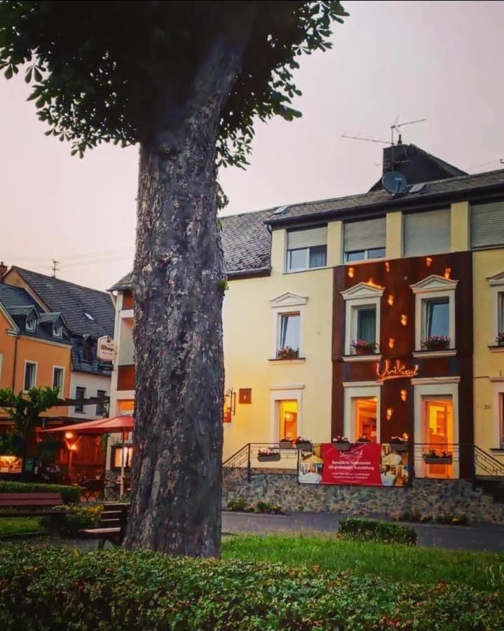Hotel Restaurant Unikat Zeltingen-Rachtig Exterior photo